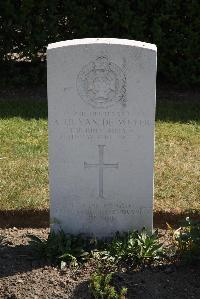 Calais Southern Cemetery - Van De Weyer, Adrian John Bates